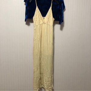 Love Blossom beige maxi dress